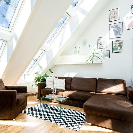 Unique Maisonette Apartment Gasometer 12Th Floor Wina Bagian luar foto