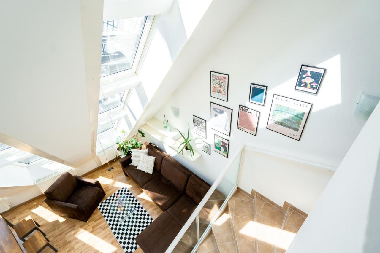 Unique Maisonette Apartment Gasometer 12Th Floor Wina Bagian luar foto